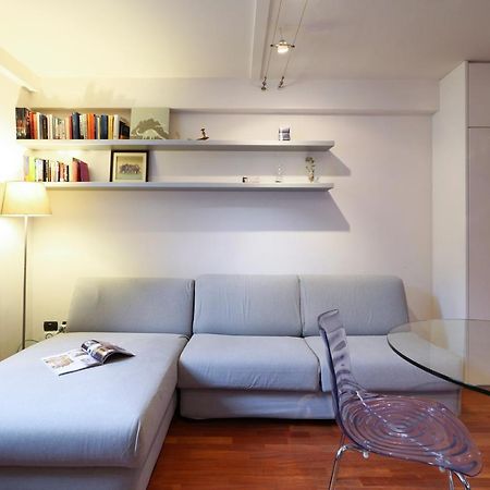 Contempora Apartments - Saronno 3 Milan Bagian luar foto